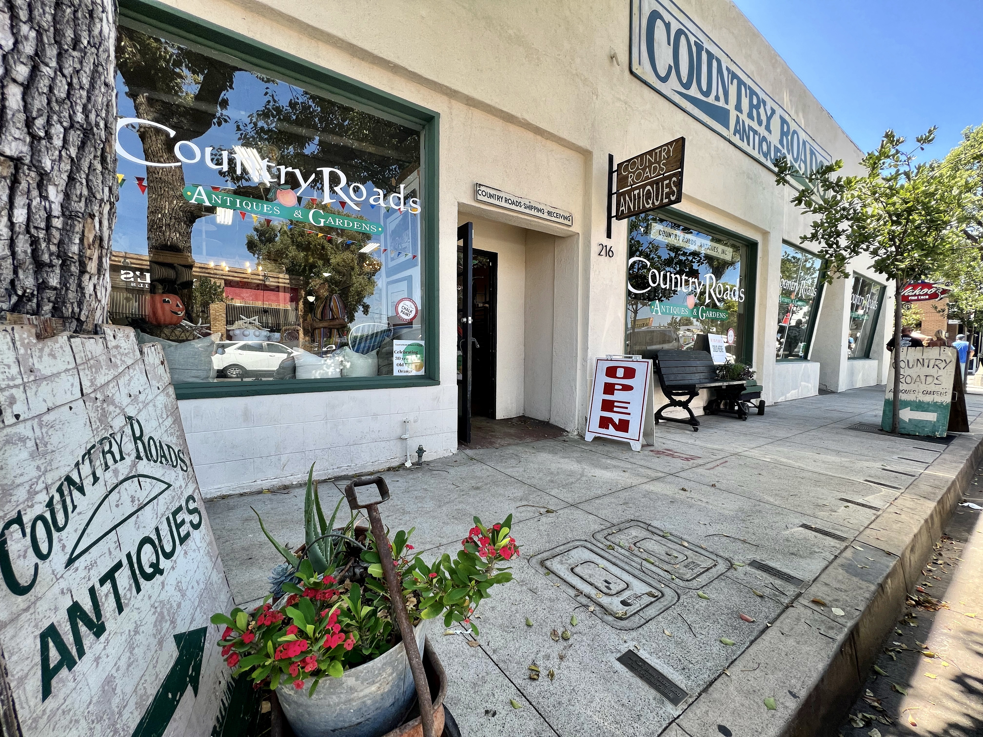 Country Roads Antiques & Garden – Antiques, gifts, decor, vintage